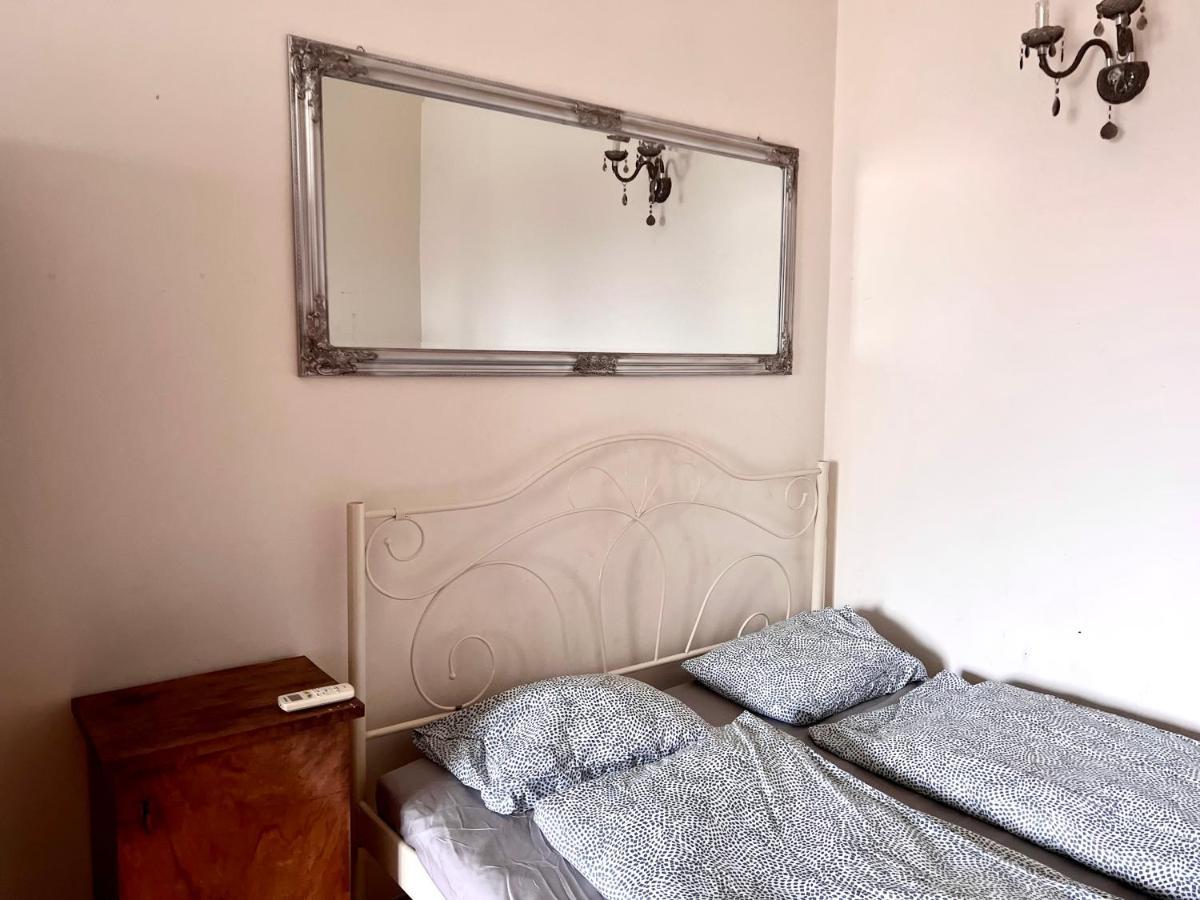 F14 Guest House By Small Home Budapest Luaran gambar